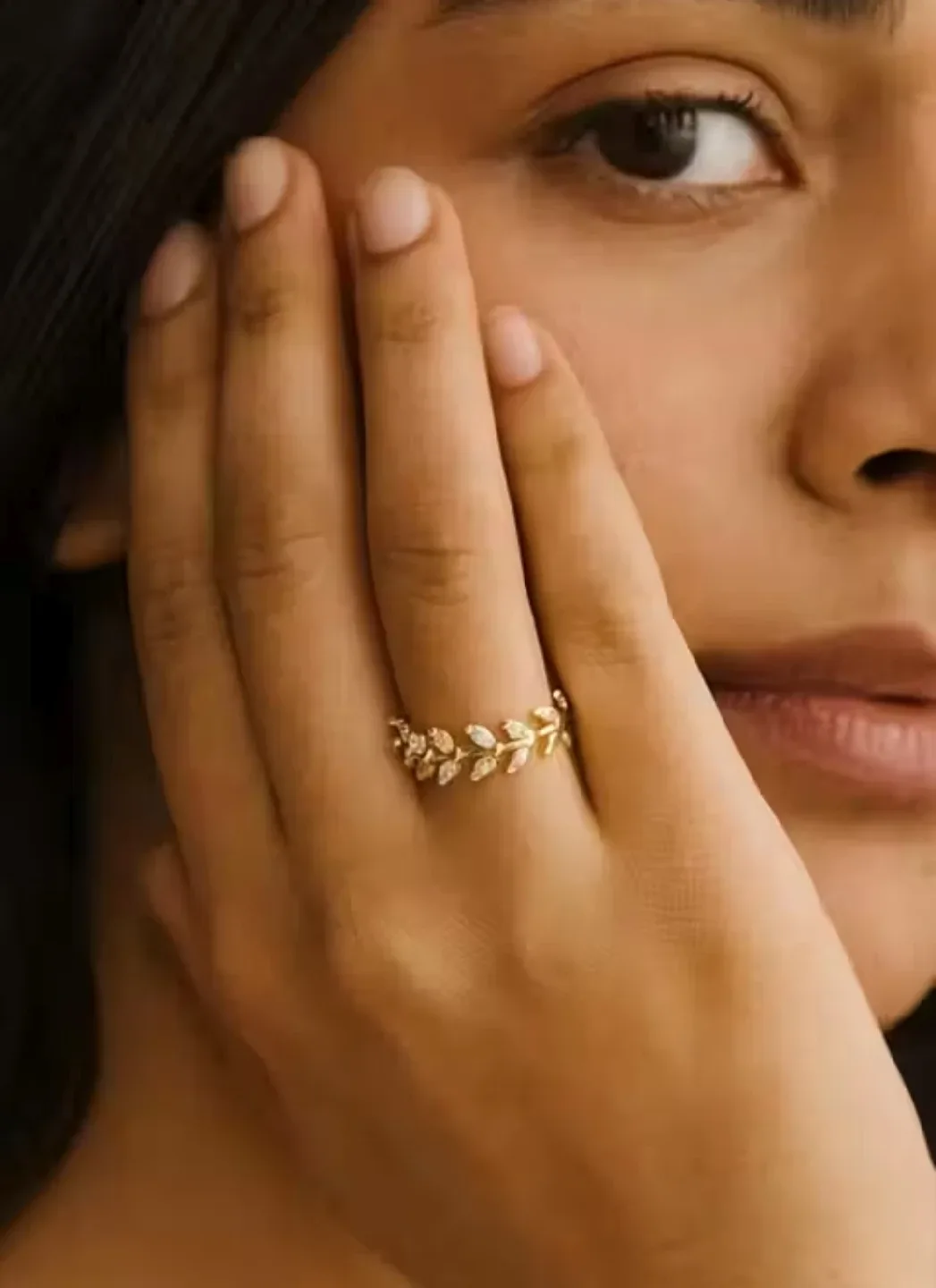 Gold Leaf Design Ring image indicator(3)