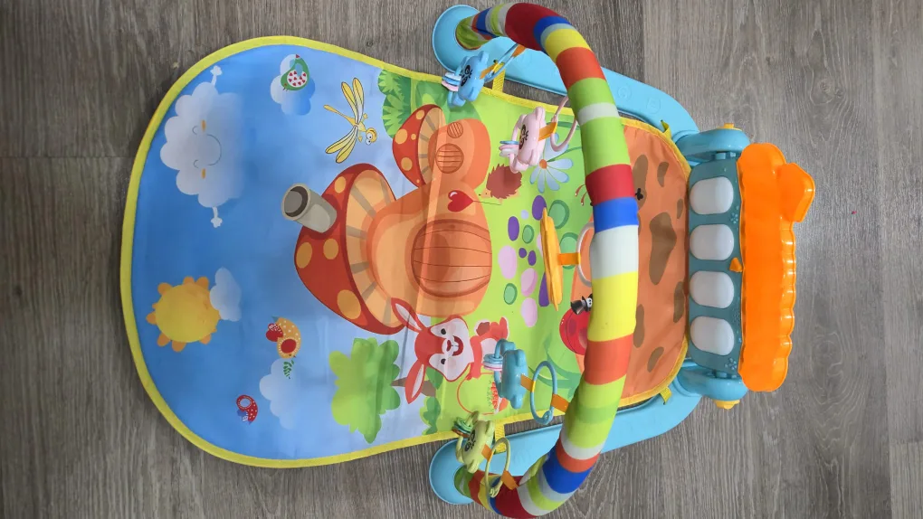 Baby Playmat Deluxe Kick & Play Piano. image indicator(2)