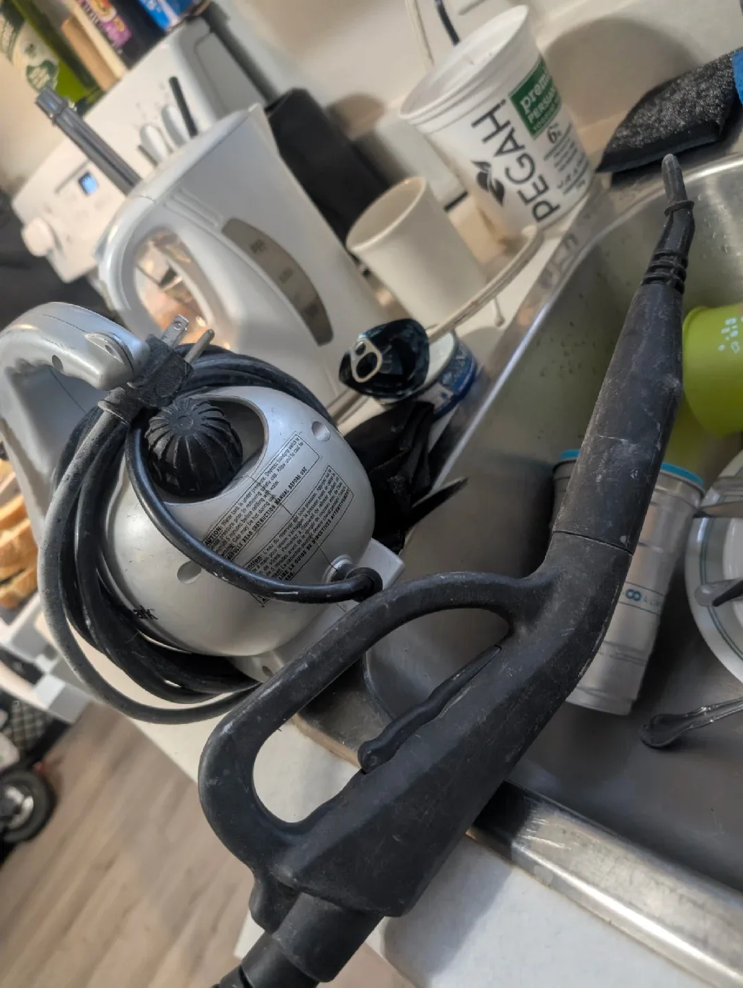 Shark Handheld Vacuum image indicator(3)