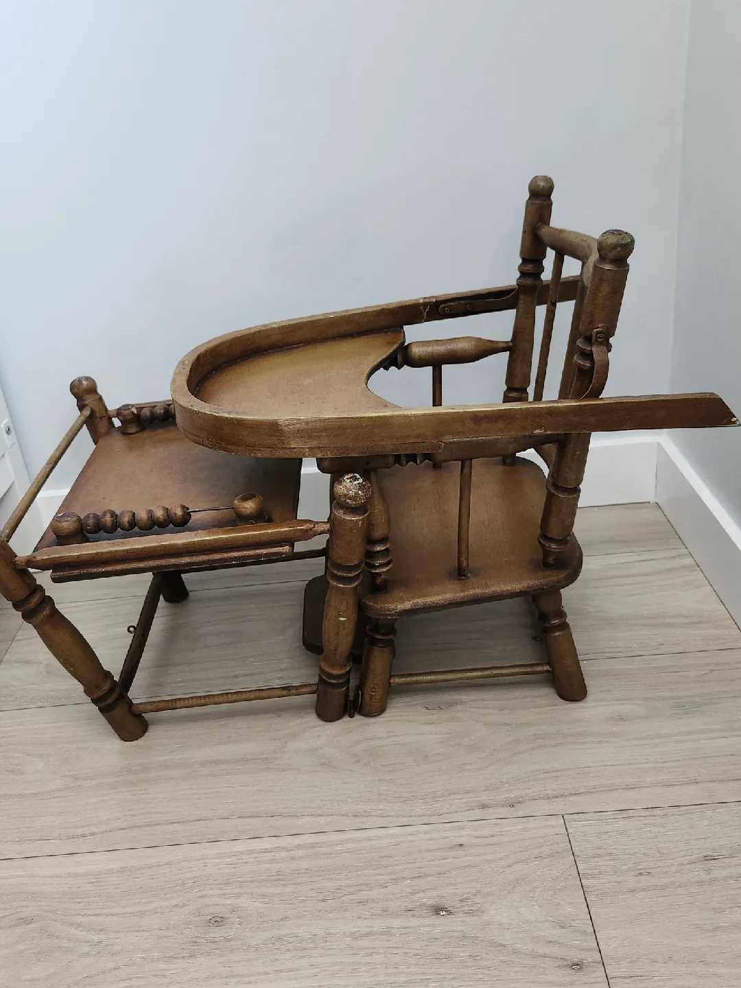 Vintage Mini High Chair - Converts into a Desk image indicator(6)