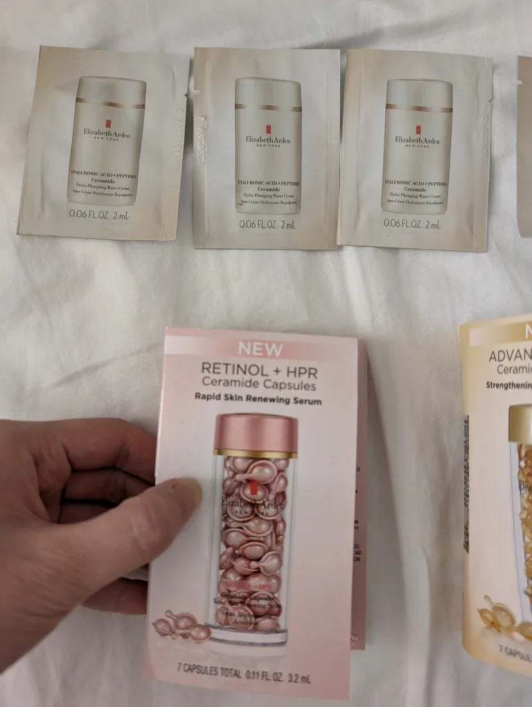 Elizabeth Arden Ceramide Capsules & Water Cream Samples image indicator(2)