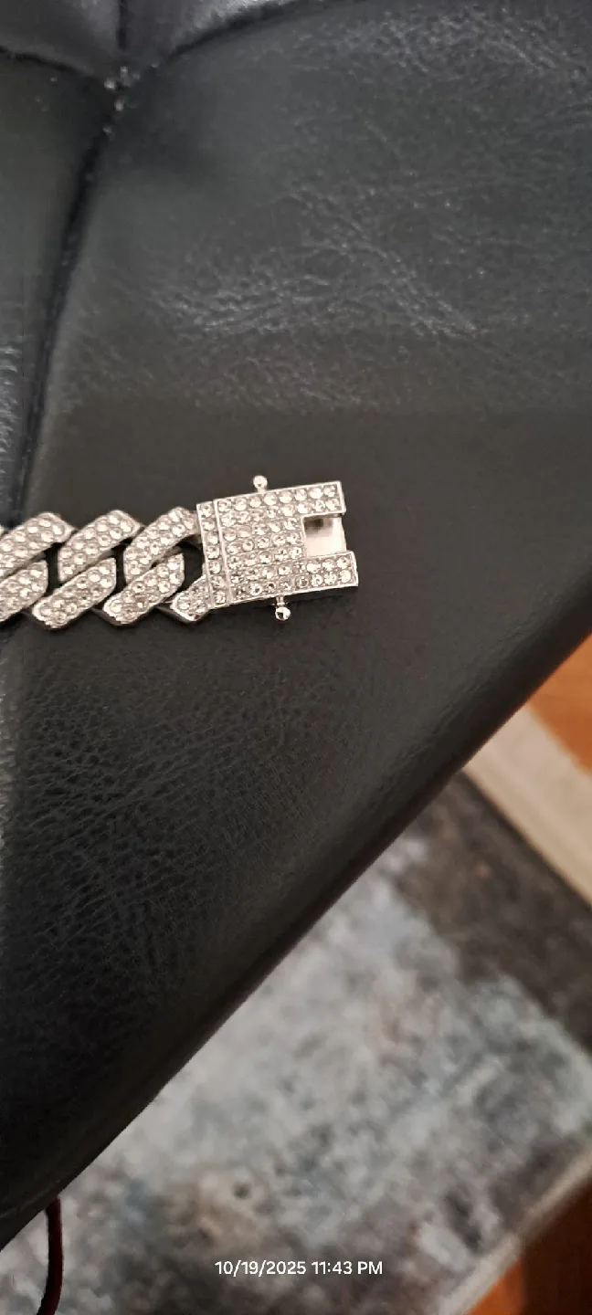 Cuban Link Bracelet image indicator(3)