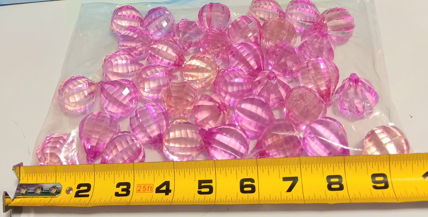 🪡Extra Large Pink Acrylic Beads🪡 - photo 2