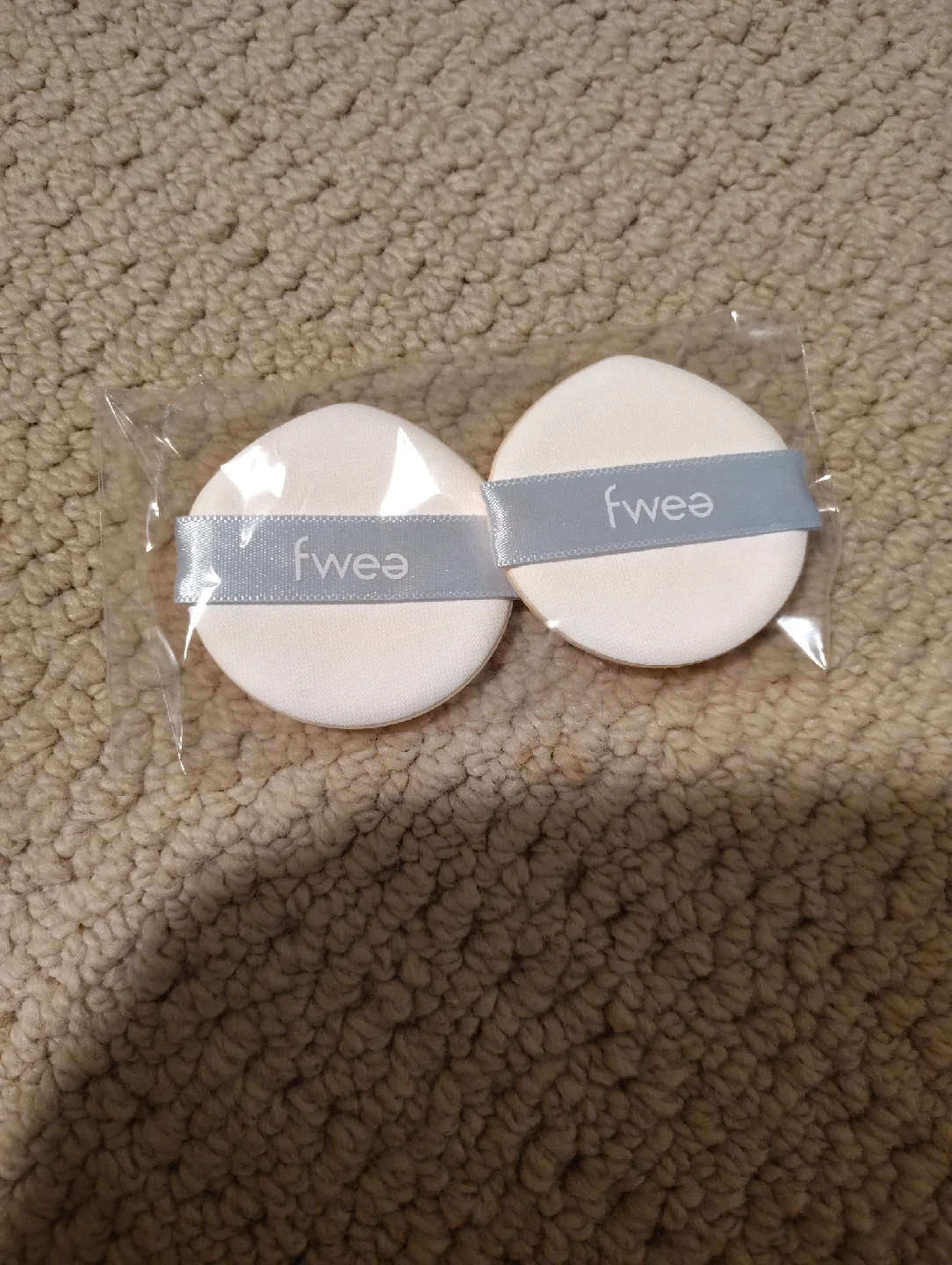 fwee Puff 2pcs - New