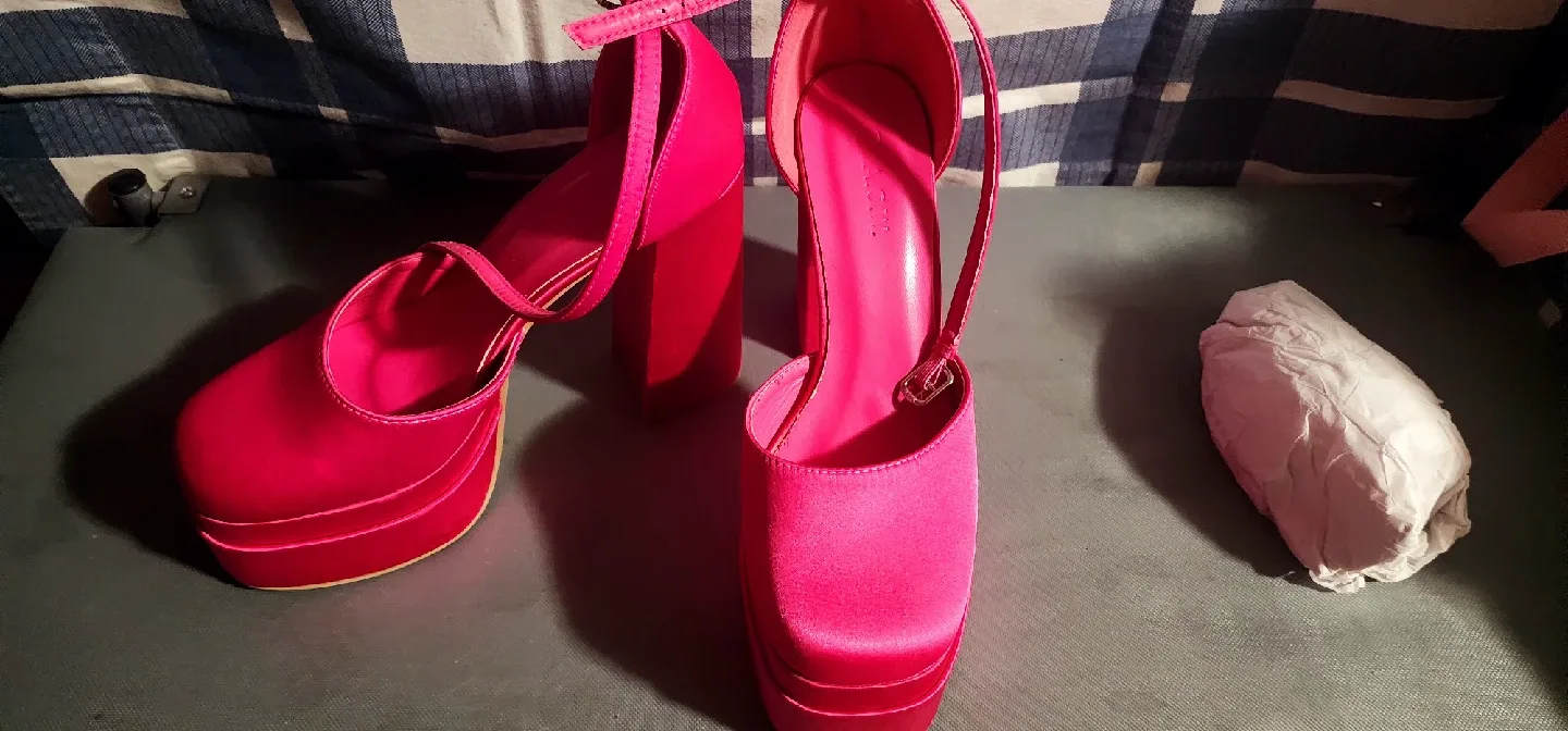 Hot Pink Platform Heels, Size 9 image indicator(2)