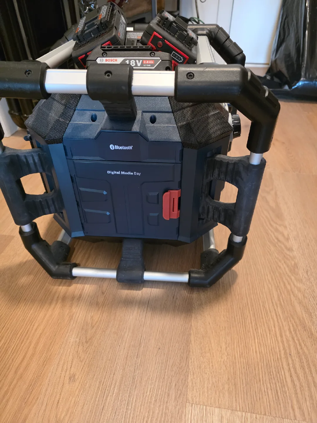 Jobsite Radio/Charger/Digital Media image indicator(4)