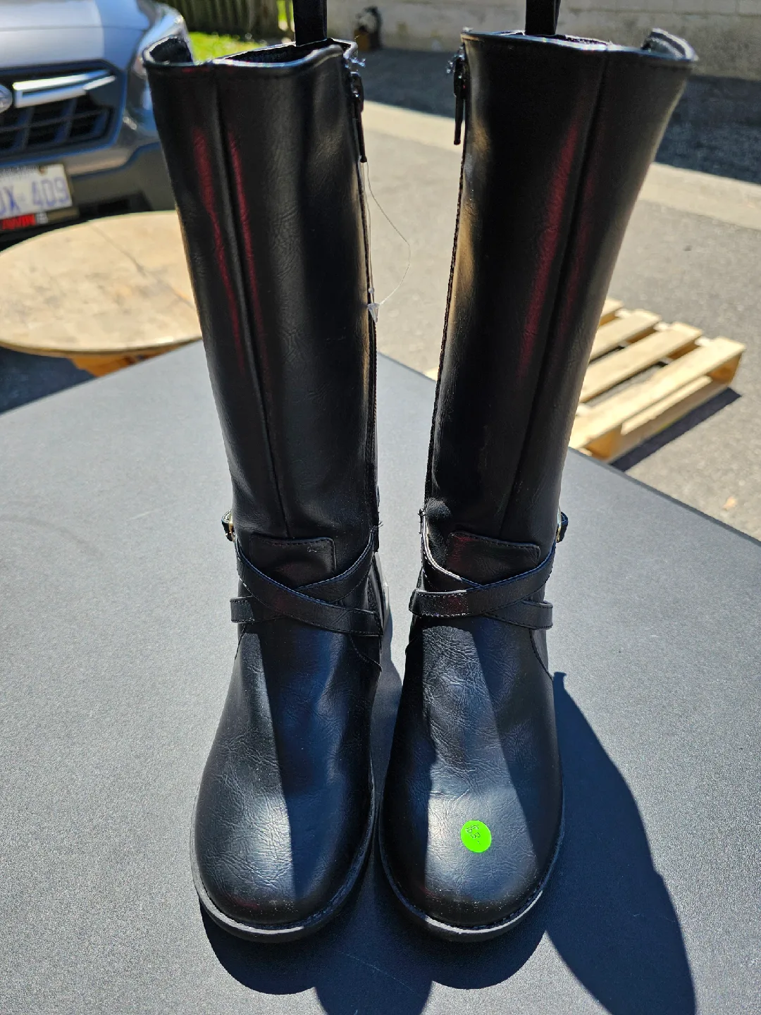 Girls Black Boots - Size 2 image indicator(2)
