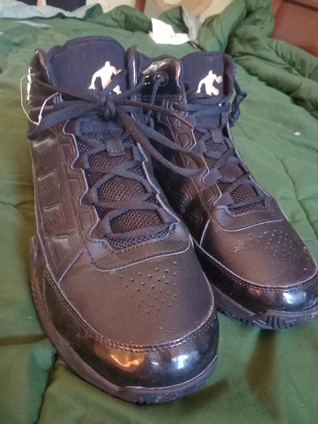 AND1 Black Basketball Shoes - Size 13 image indicator(2)