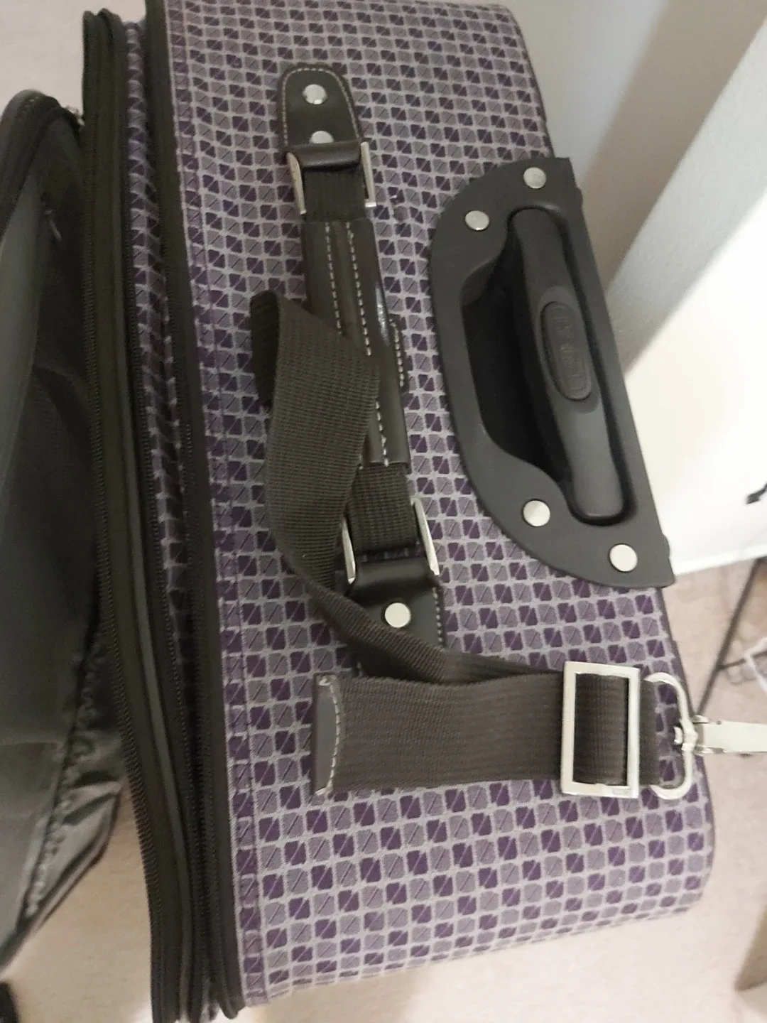 Purple Rolling Suitcase image indicator(4)