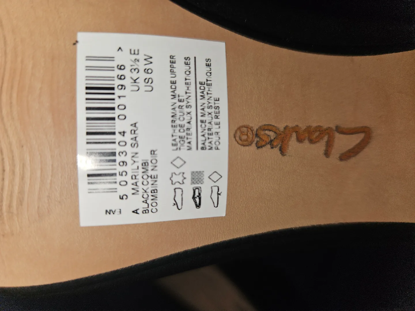 brand new black leather shoes Clarks size 6 image indicator(3)