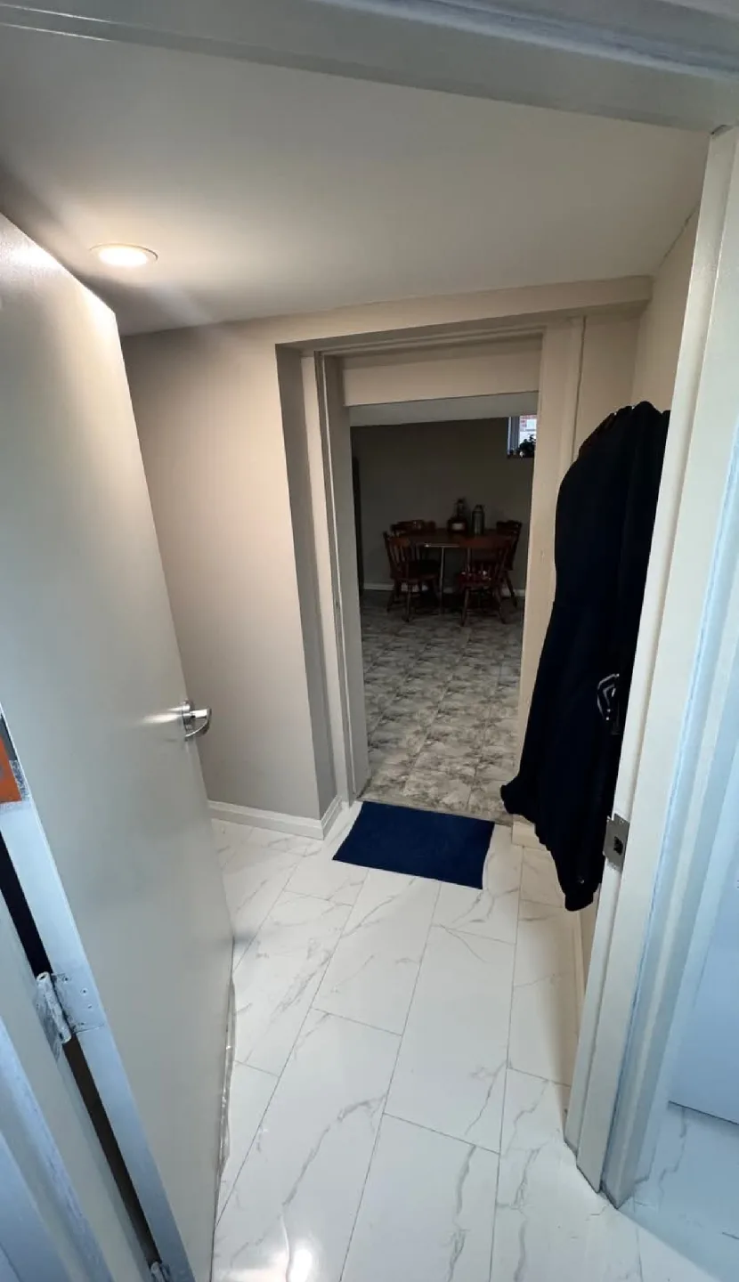 1 Bedroom Basement Apartment image indicator(6)