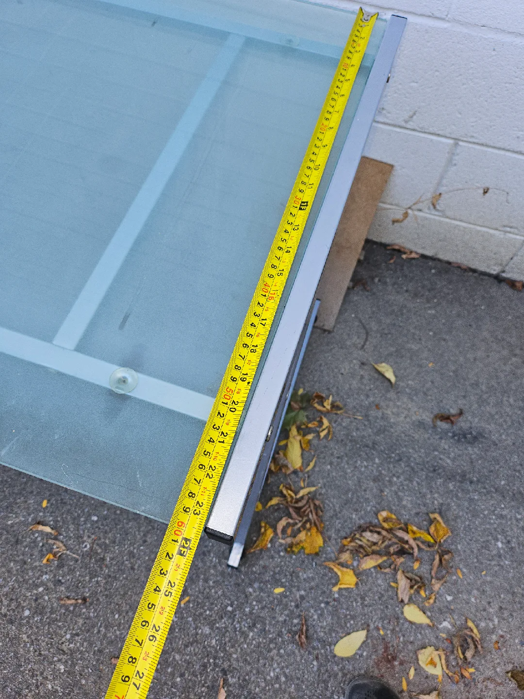 Glass Top Desk with Silver Frame image indicator(5)