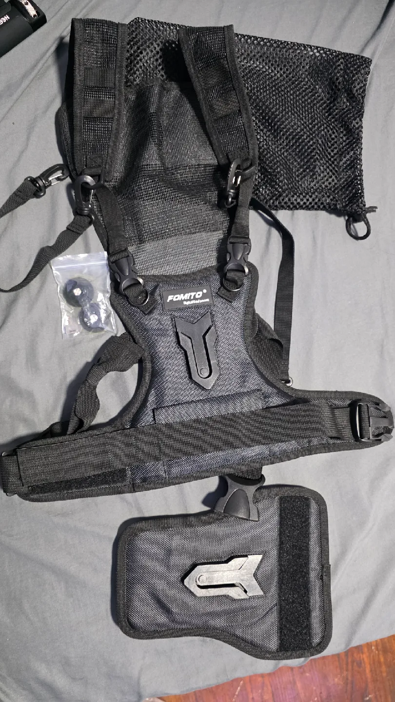 FOMITO Camera Harness - Black image indicator(2)