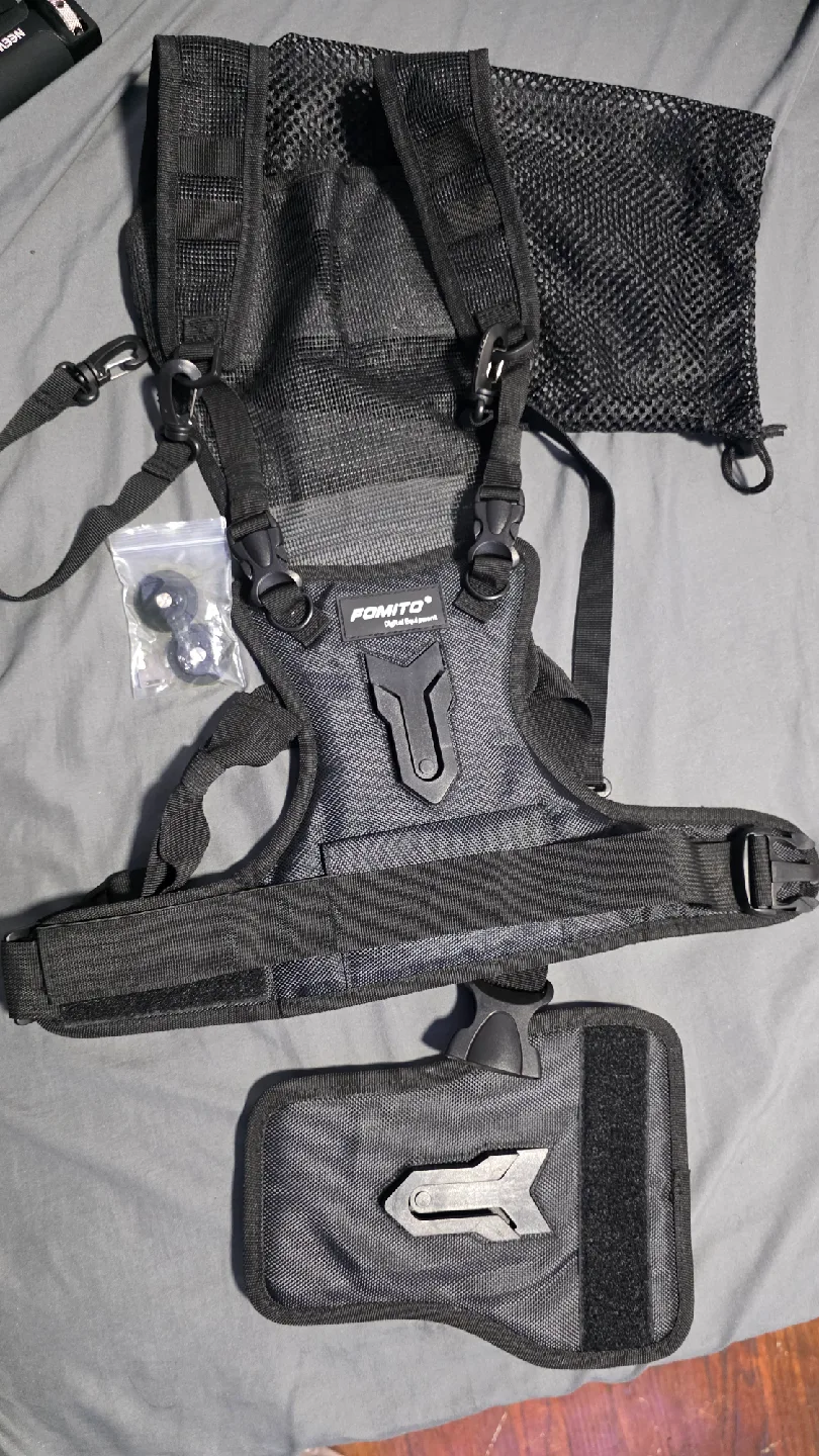 FOMITO Camera Harness - Black image indicator(3)