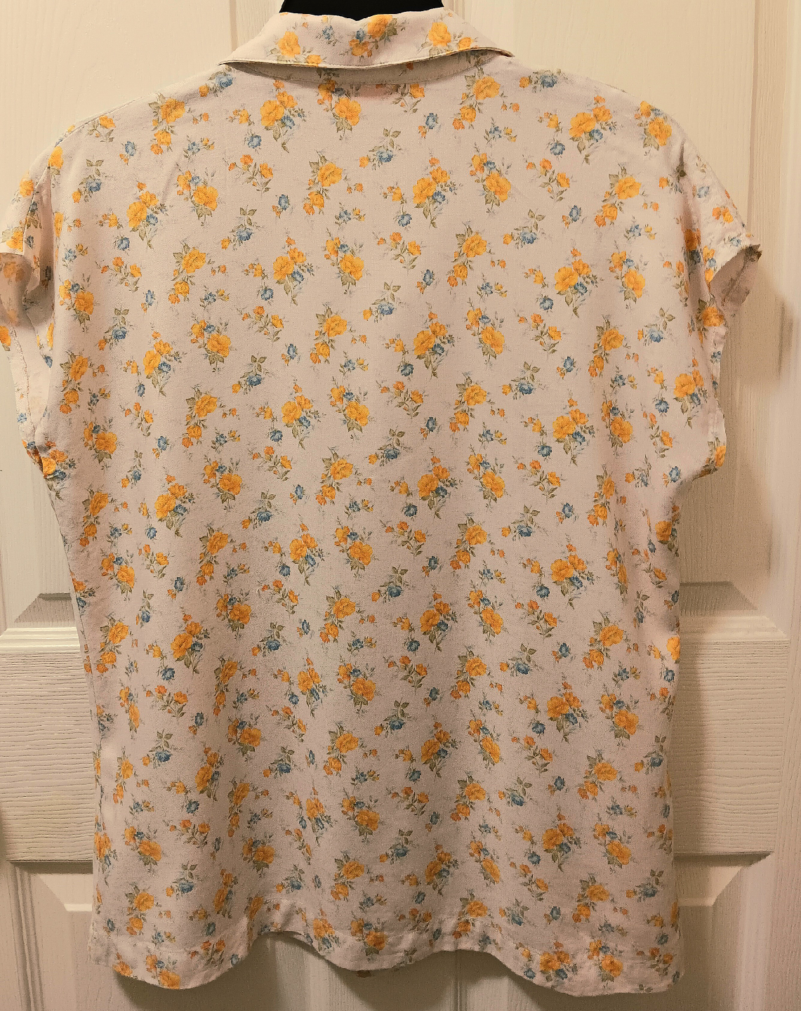 👚Elegant Floral Collar Blouse Size Medium👚 - photo 3