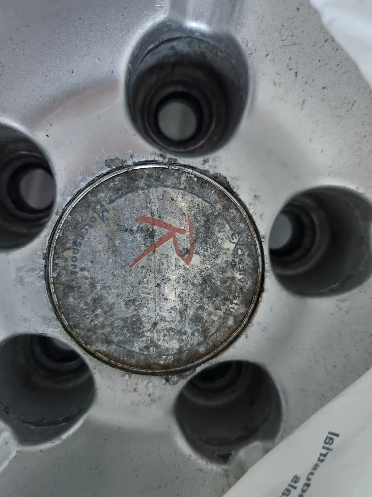 Set of 4 225/55R17 Tires and rims image indicator(6)