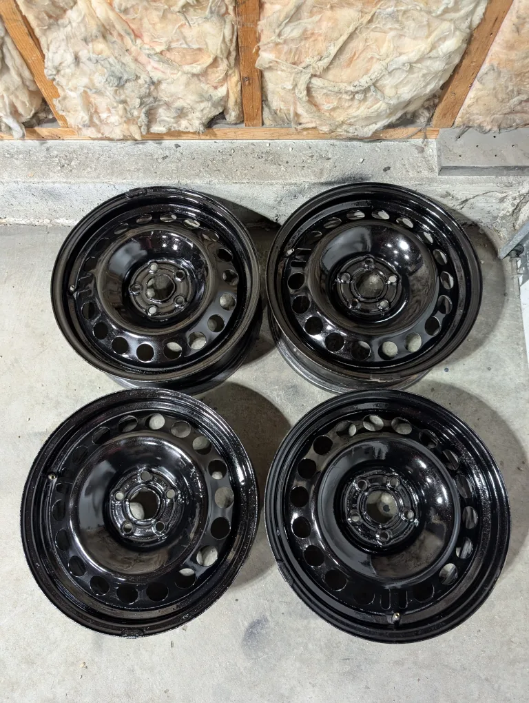(4)-16 Inch Steel Rims Off 2013 Chevrolet Cruze 5x105
