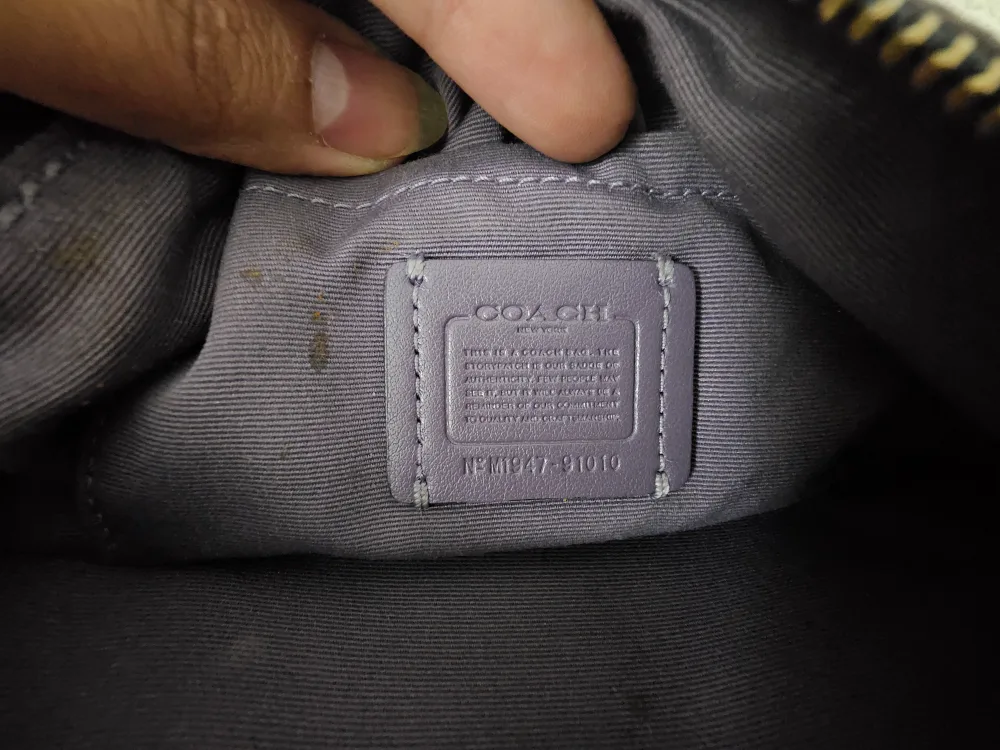 Authentic Coach Belt Bag image indicator(7)