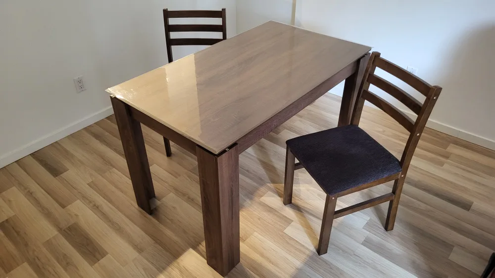 Dinning table and chairs image indicator(2)