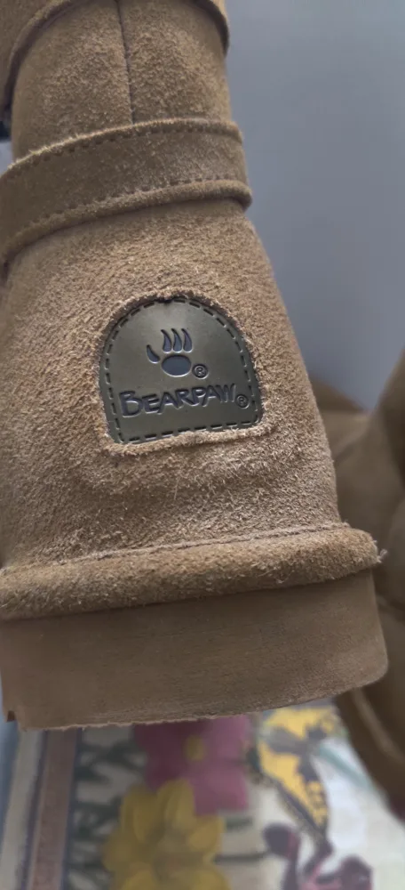 Bearpaw Suede Boots size 8 image indicator(4)