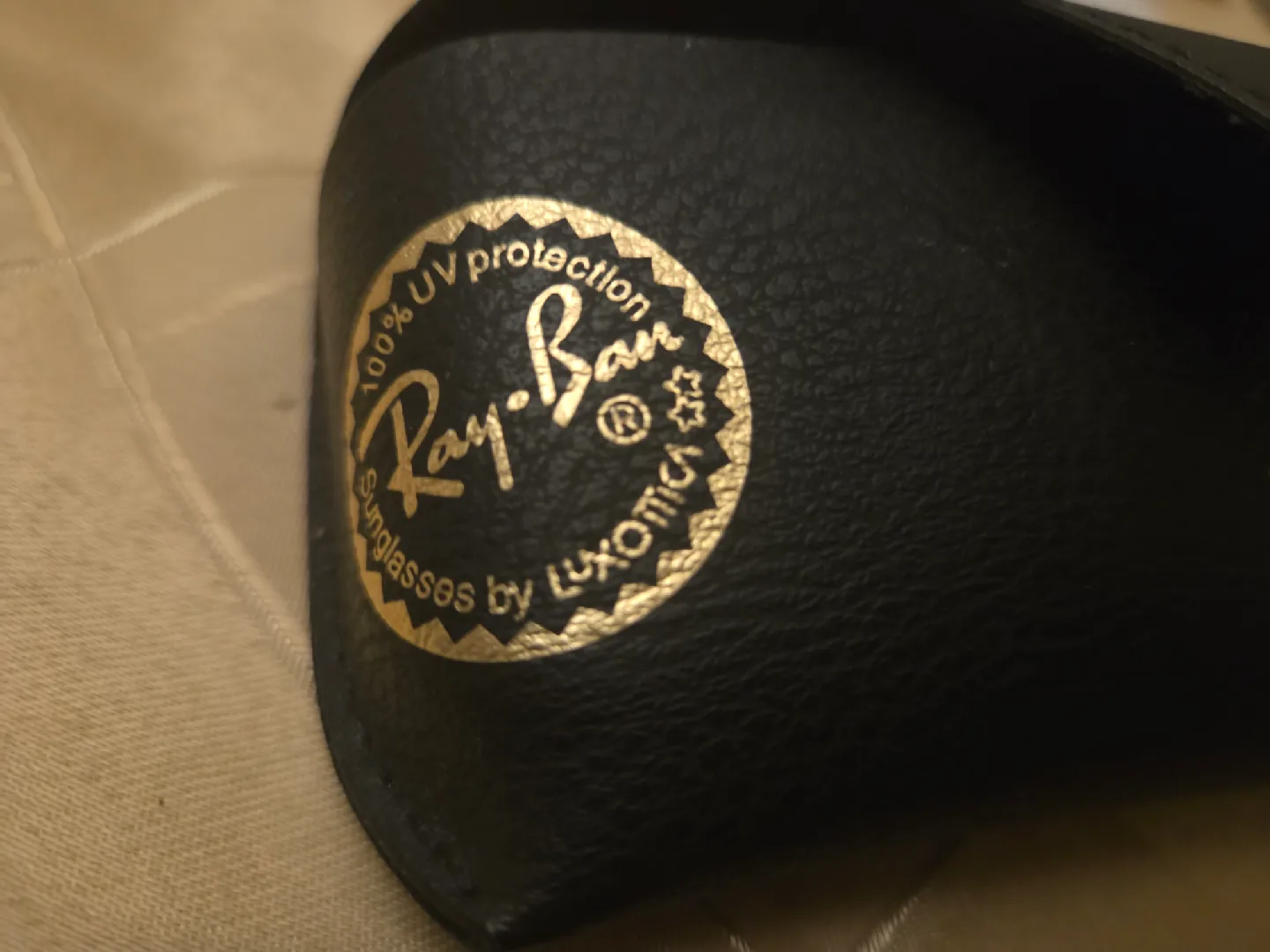 Ray-Ban Sunglasses with Case image indicator(5)