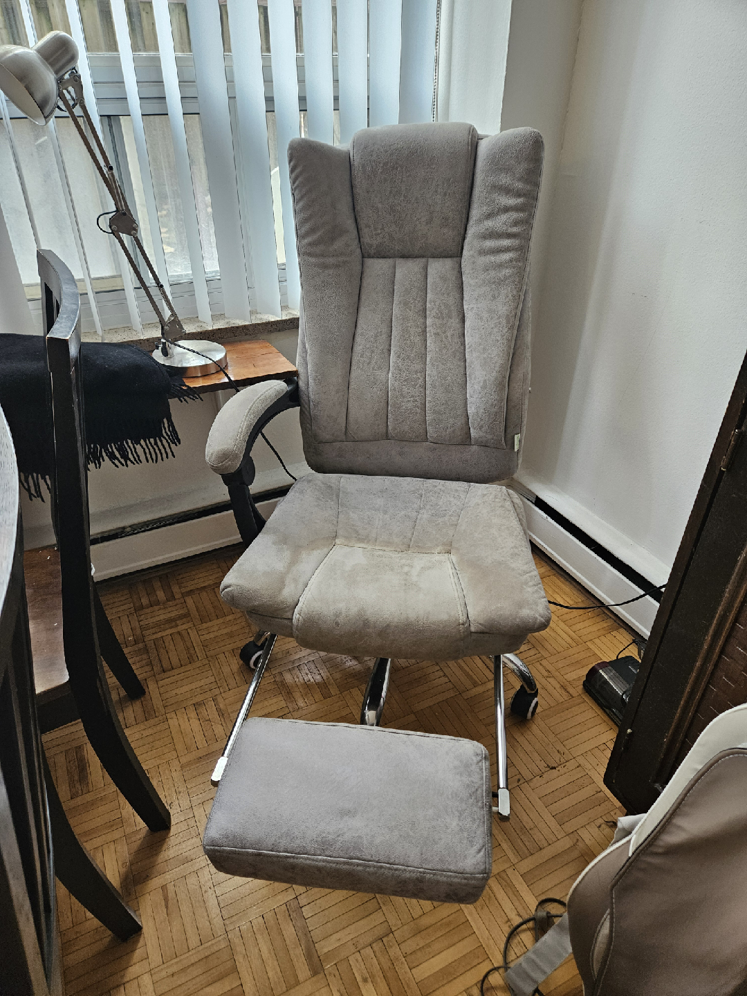 Grey Office Chair with Footrest - photo 3