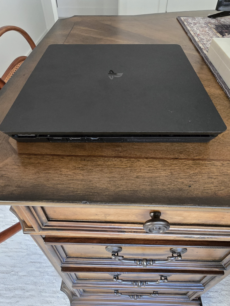 PlayStation 4 Slim 1TB Console
