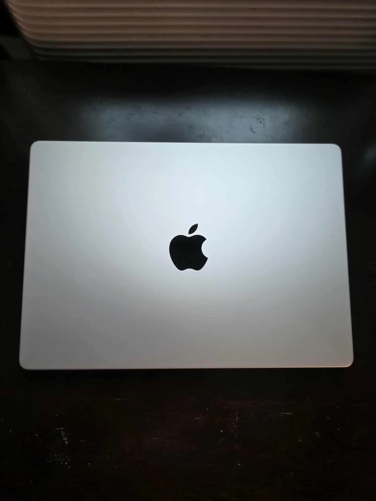 MacBook Pro 14"