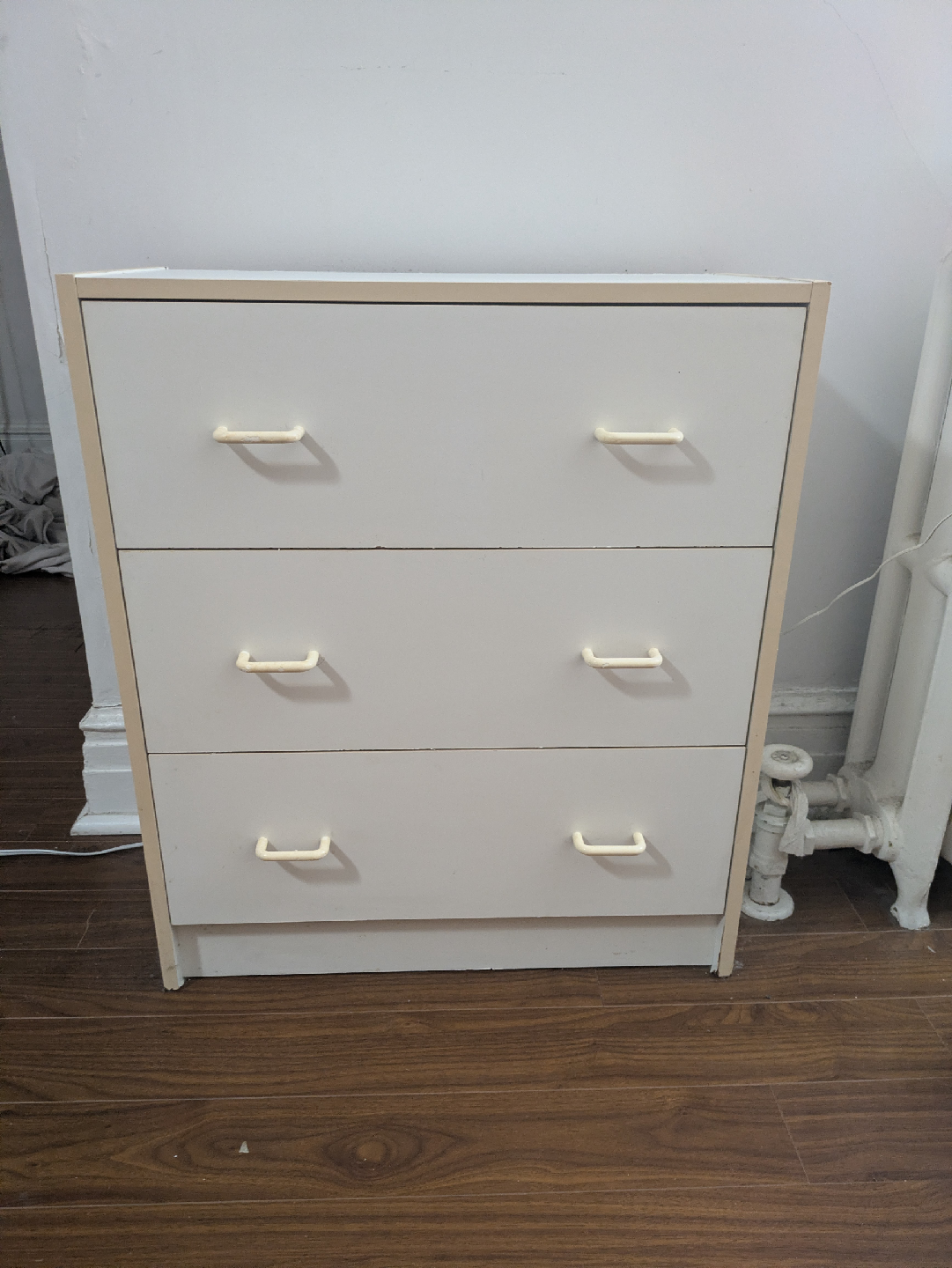 White 3-Drawer Dresser