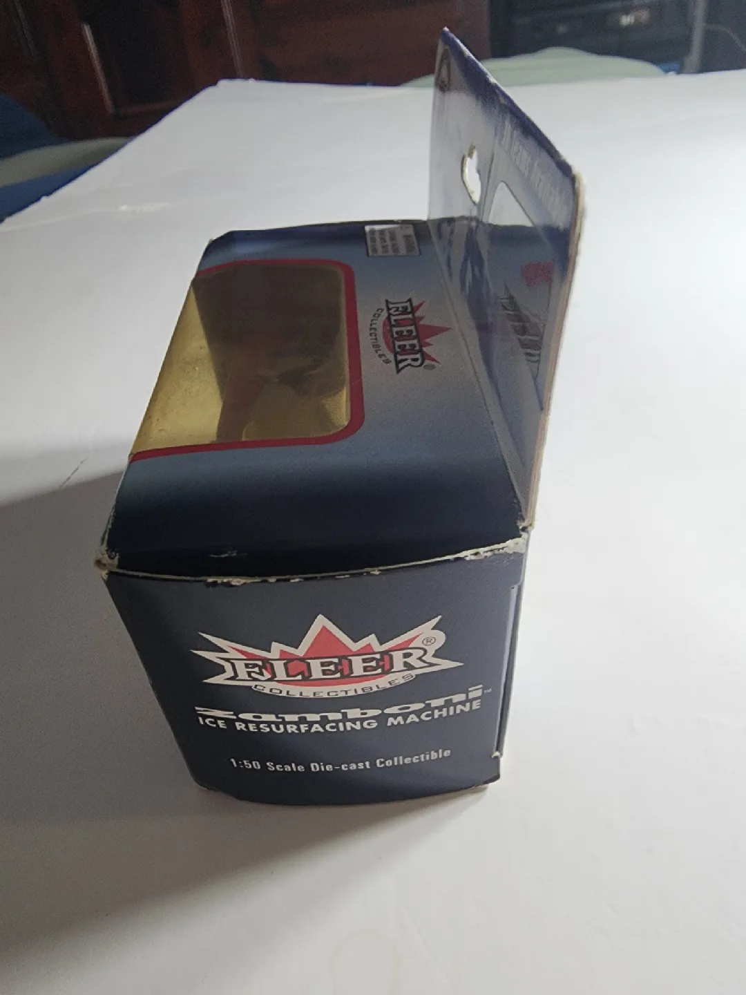 Fleer Collectibles Canucks Zamboni Ice Resurfacing Machine image indicator(4)