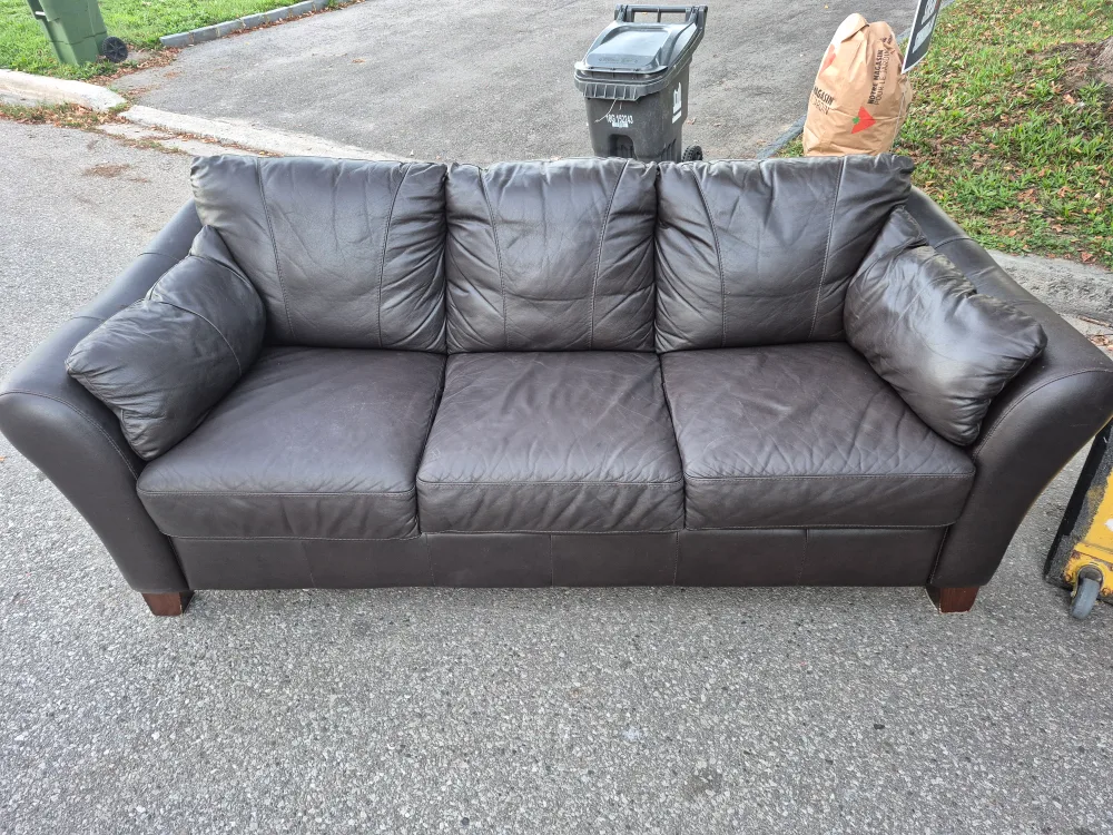 WEEKEND SPECIAL!! BROWN LEATHER SOFA, DELIVERY AVAILABLE thumbnail