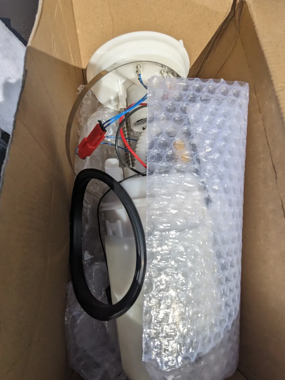 DEKO Fuel Pump - New in Box image indicator(4)