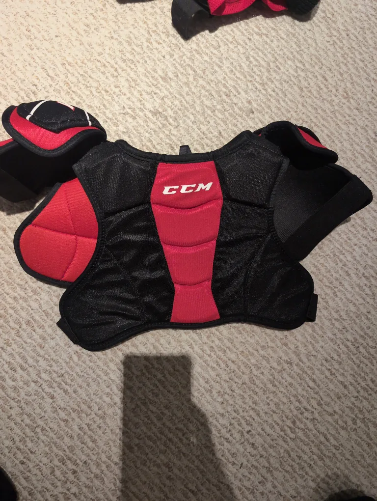 CCM Hockey Protective Gear Set image indicator(3)