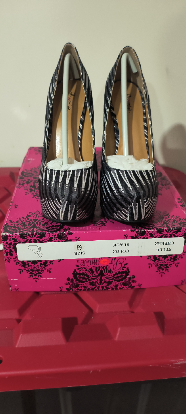 Pleaser Pink Label Cheker Heels - Size 6.5