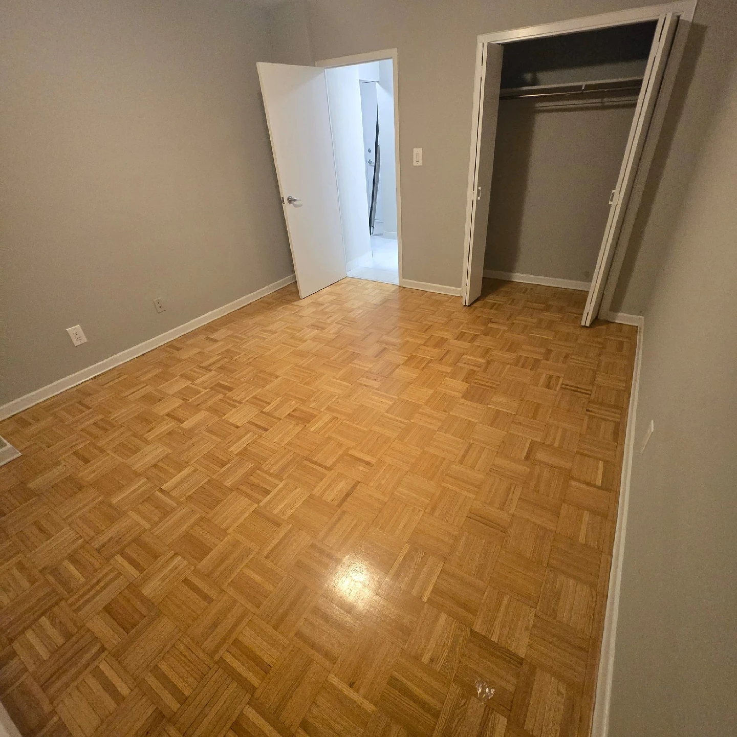📢 Lease Takeover – 1 Bedroom Apartment (1 month paid) - photo 2