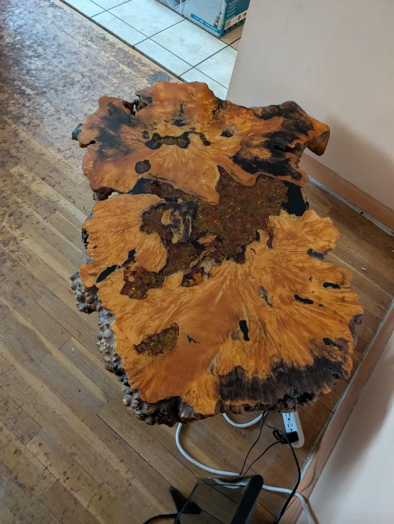 Unique Natural Wood Coffee Table image indicator(4)