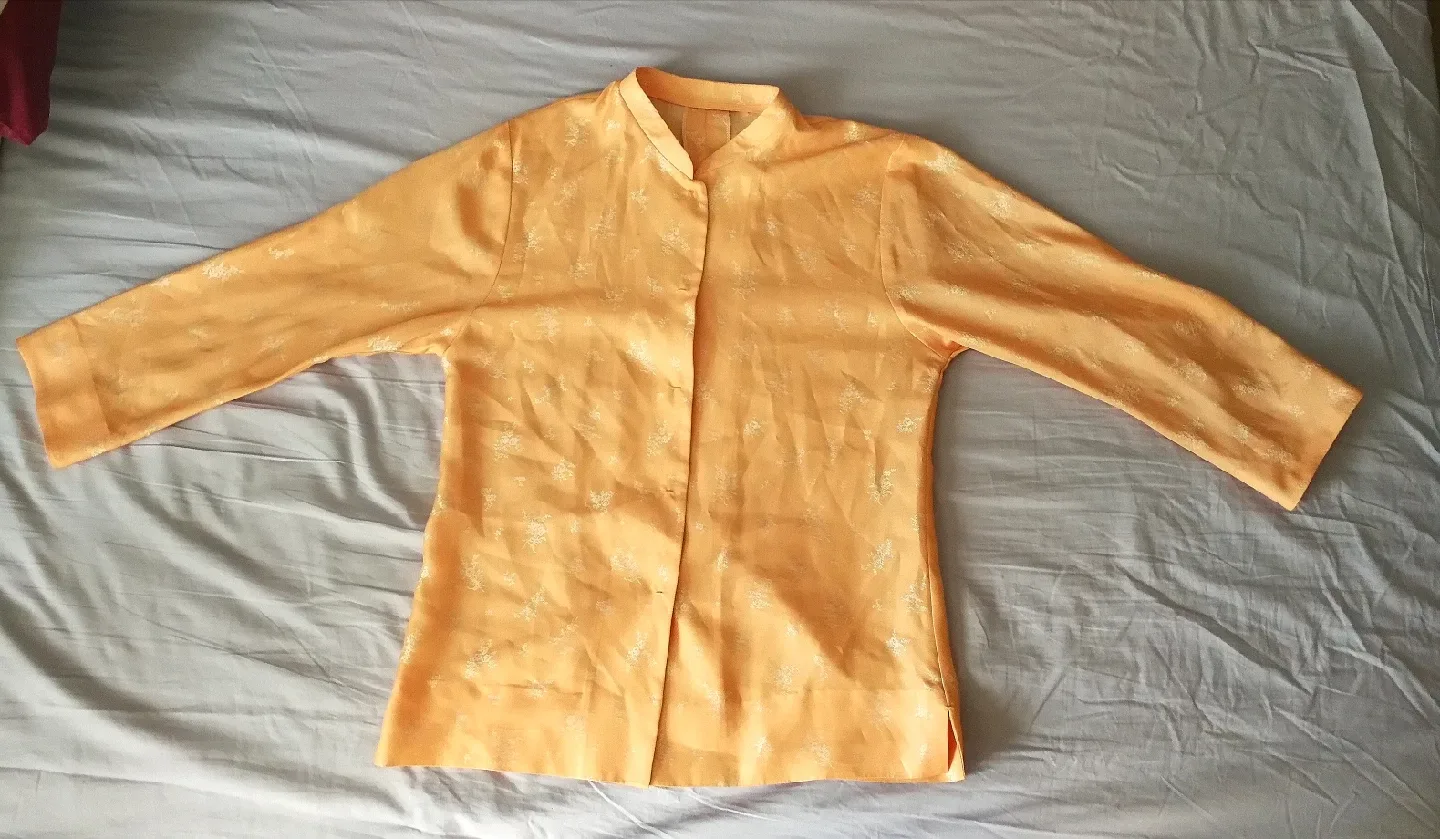 Vintage Peach Mandarin Collar Blouse - size S image indicator(4)