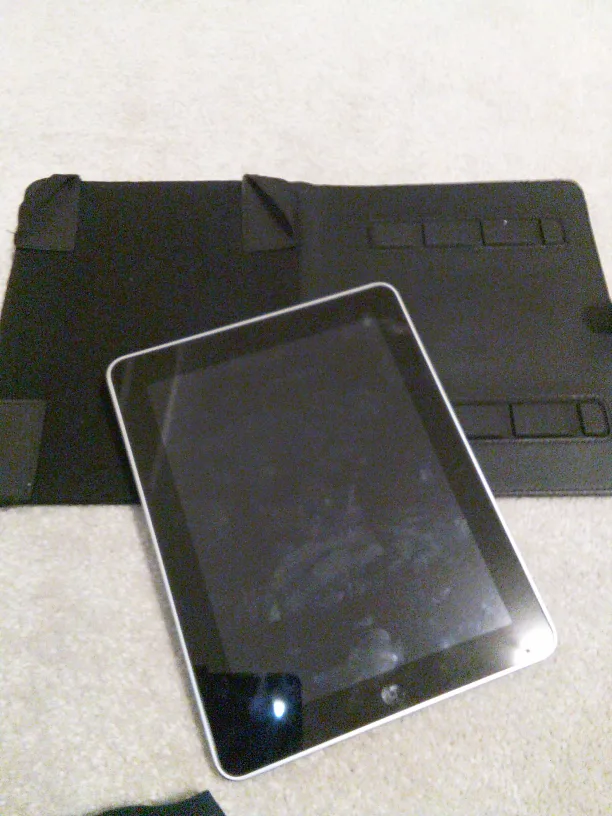 Apple iPad 32GB Model A1219 image indicator(4)