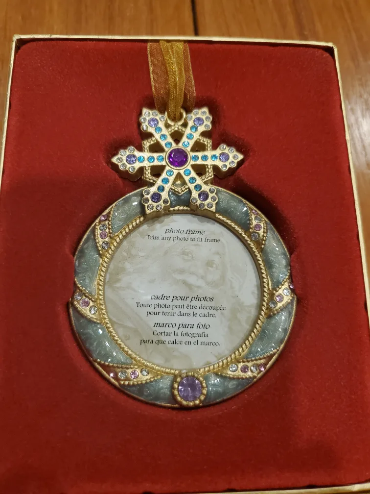 Christmas enamel Ornament Photo Frames (Set of 3) image indicator(2)