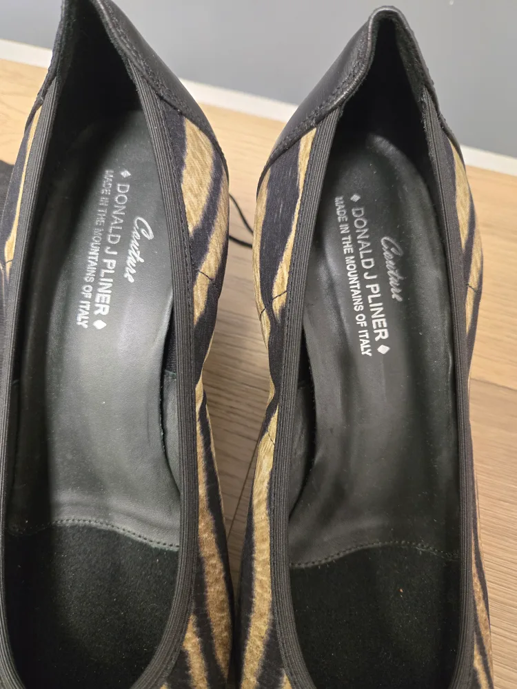 Donald J Pliner Couture Heels, Size 9