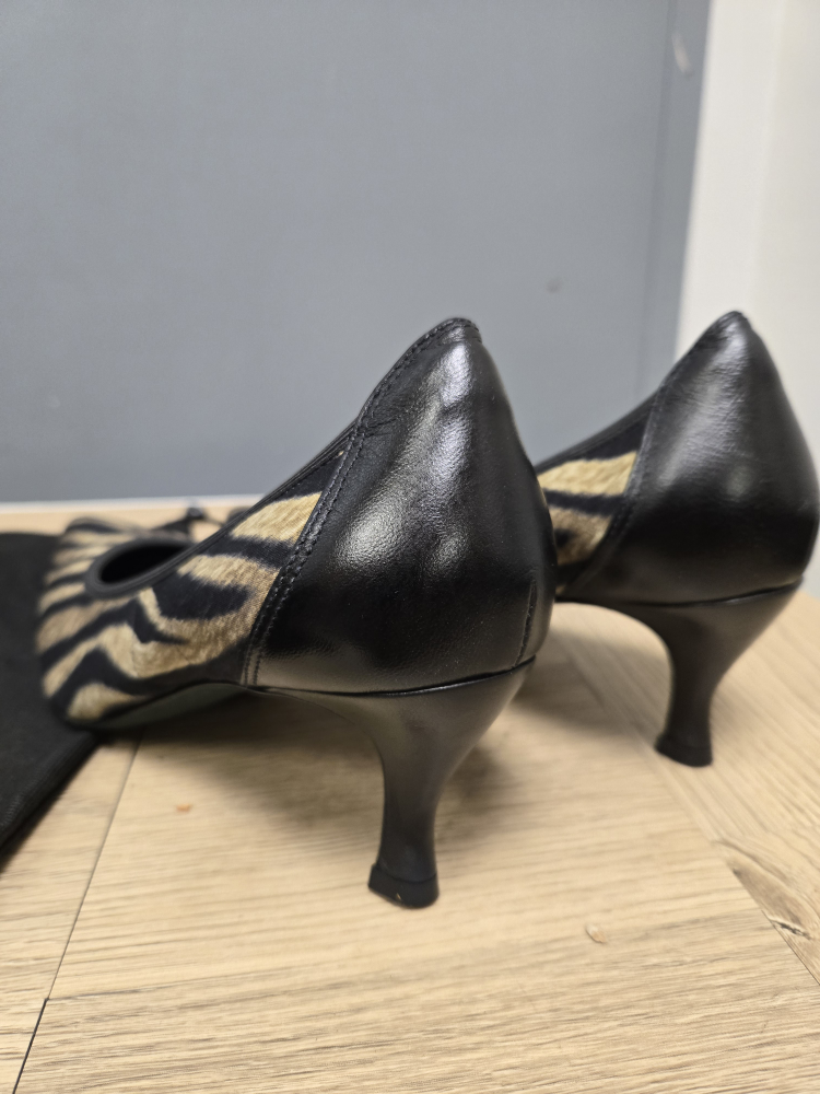 Donald J Pliner Couture Heels, Size 9 - photo 4