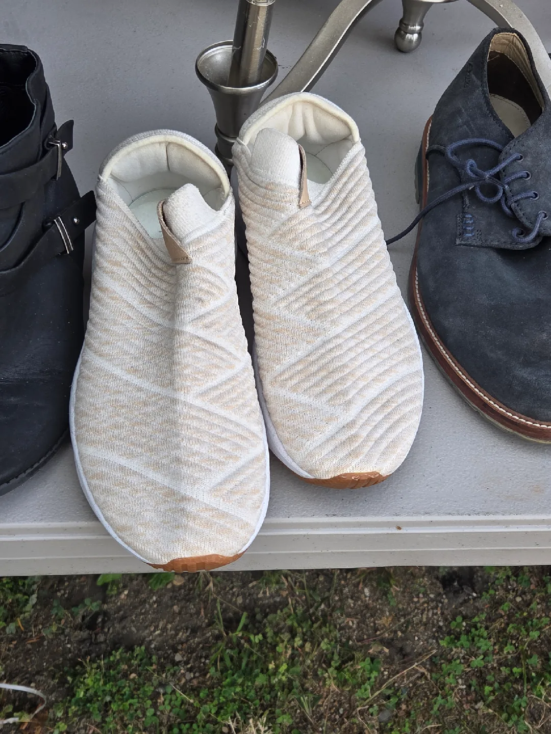 Mixed Lot of Shoes and Rollerblades image indicator(2)