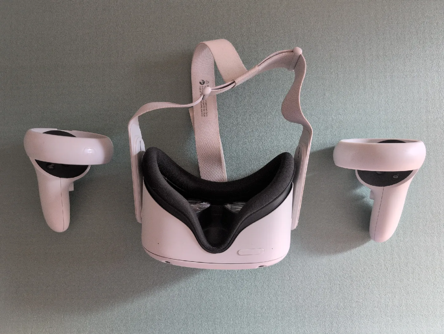 Meta Quest 2 VR Headset - Like New! image indicator(5)