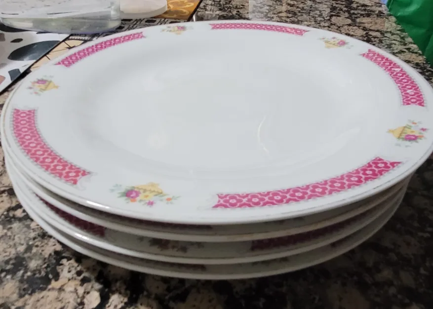 Set of 4 Decorative Plates image indicator(2)