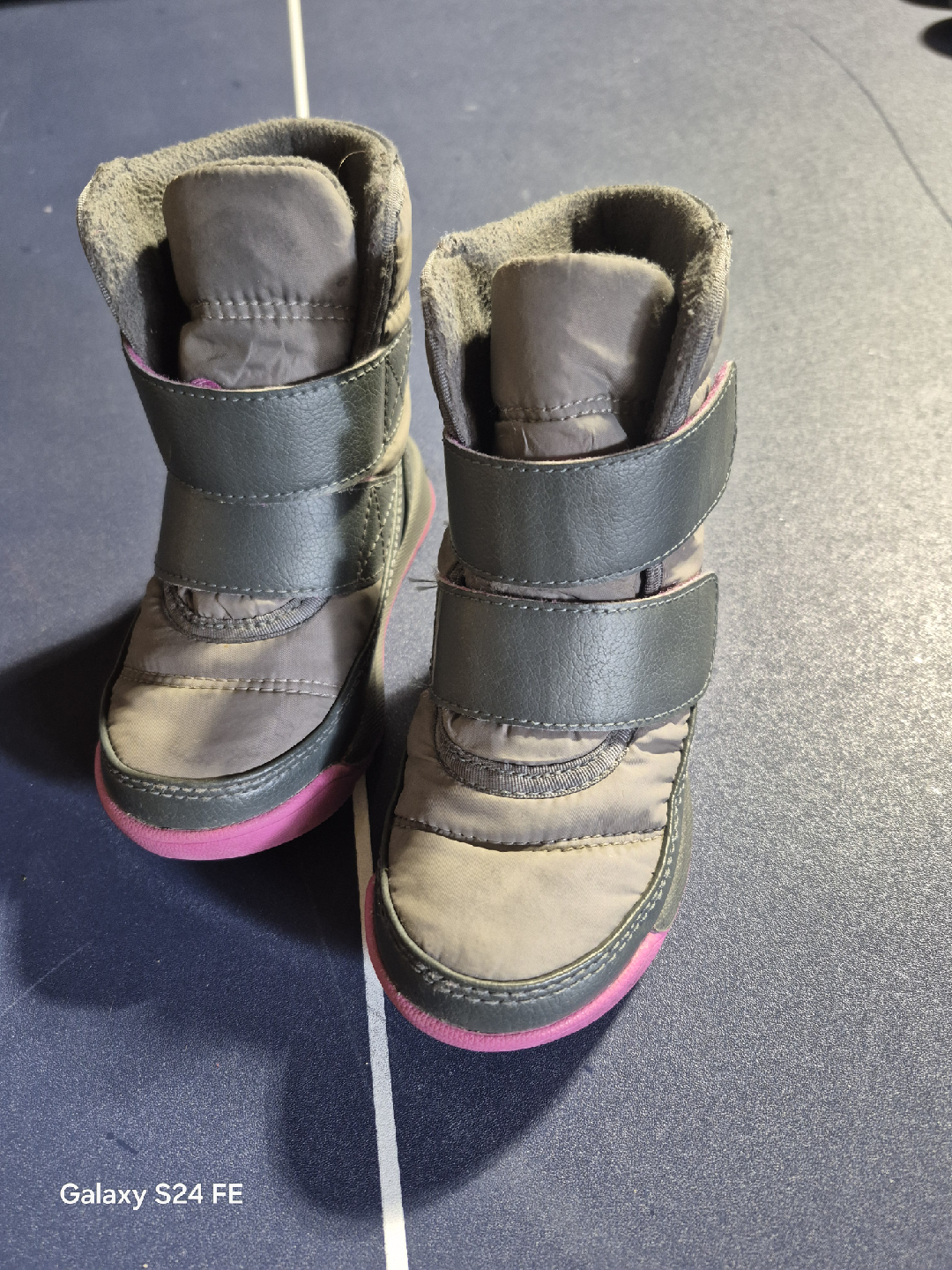 Kids Sorel boots, size 9US - photo 2