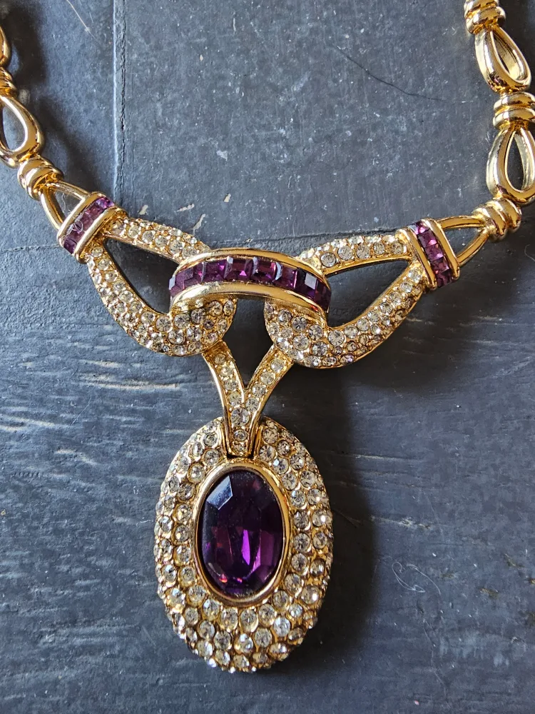 ❤️ Oscar de la Renta Necklace & Earrings Set image indicator(5)