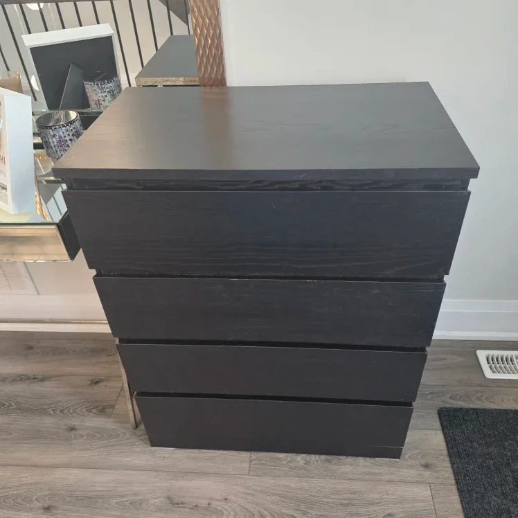 Ikea Malm 4-Drawer Dresser image indicator(2)