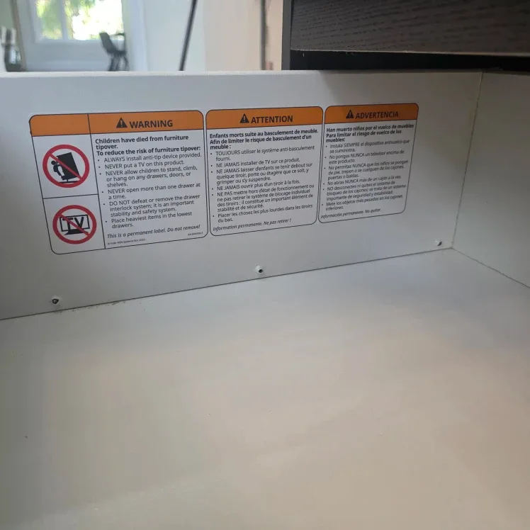 Ikea Malm 4-Drawer Dresser image indicator(8)