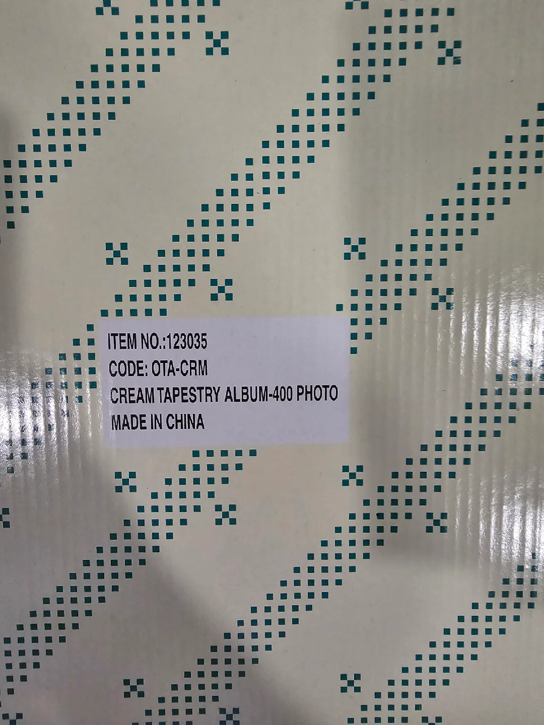 Cream Tapestry Album - Holds 400 Photos image indicator(3)