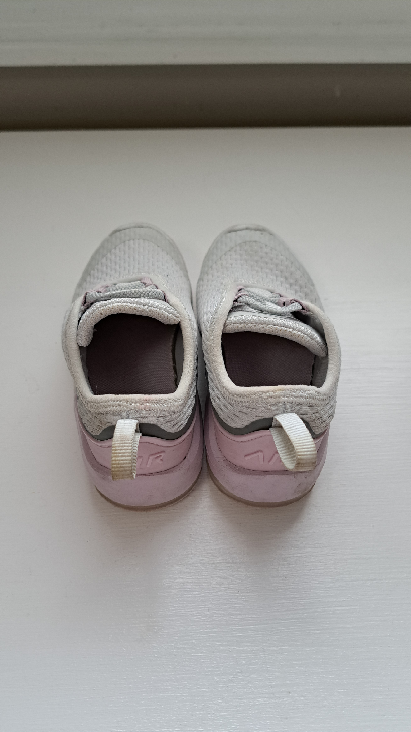 Nike Kids' Shoes - Size 9c - photo 4